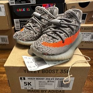 Yeezy 350 toddler size 5. Used in great condition